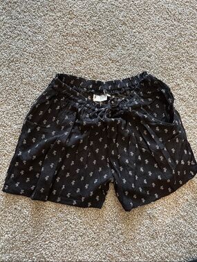 Women's Black Turtle Printed Drawstring Shorts